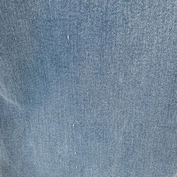 Light Wash High-Rise Skinny Jeans - Women's - Picture 9 of 14